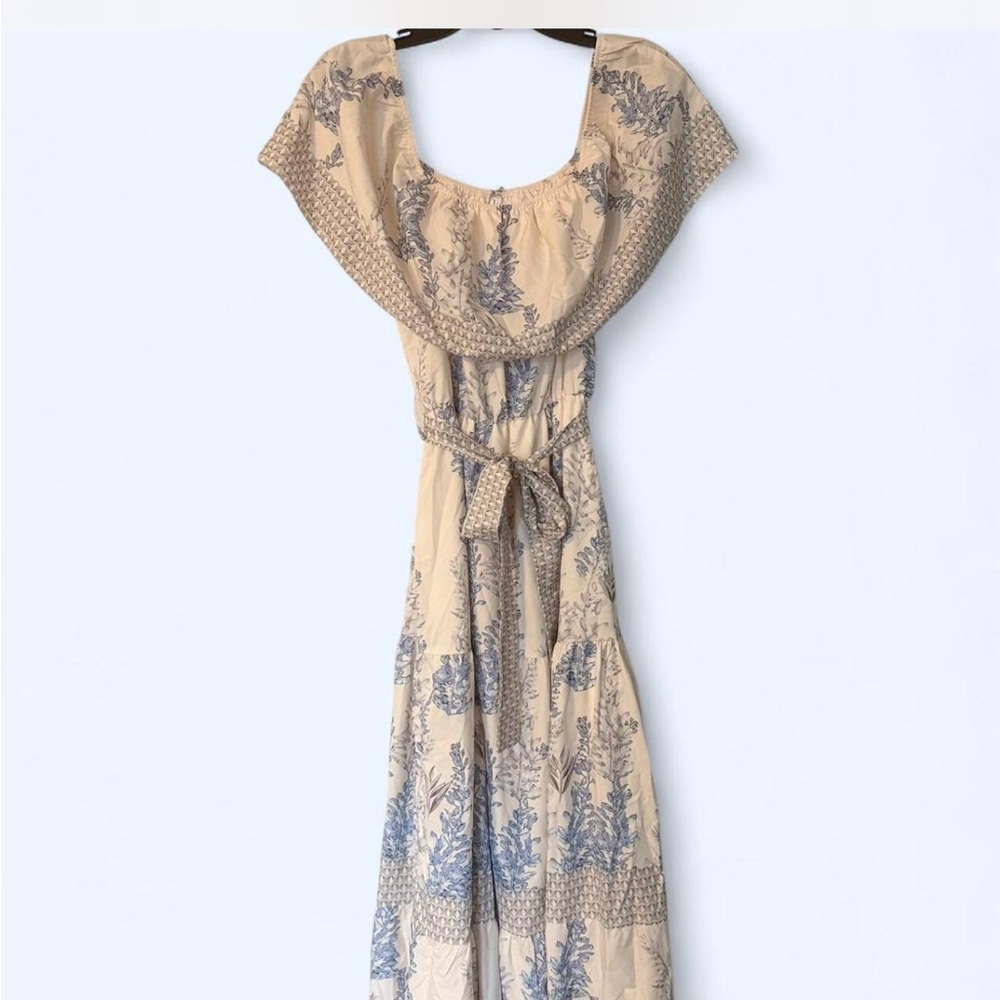 Elegant Blue and Cream Floral Dress